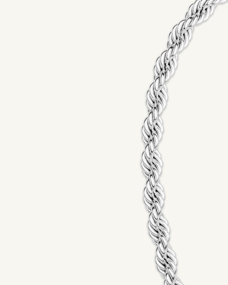 A Chain Necklace in polished Silver plated-316L stainless steel from Waldor & Co. The model is Olmo Chain Polished.